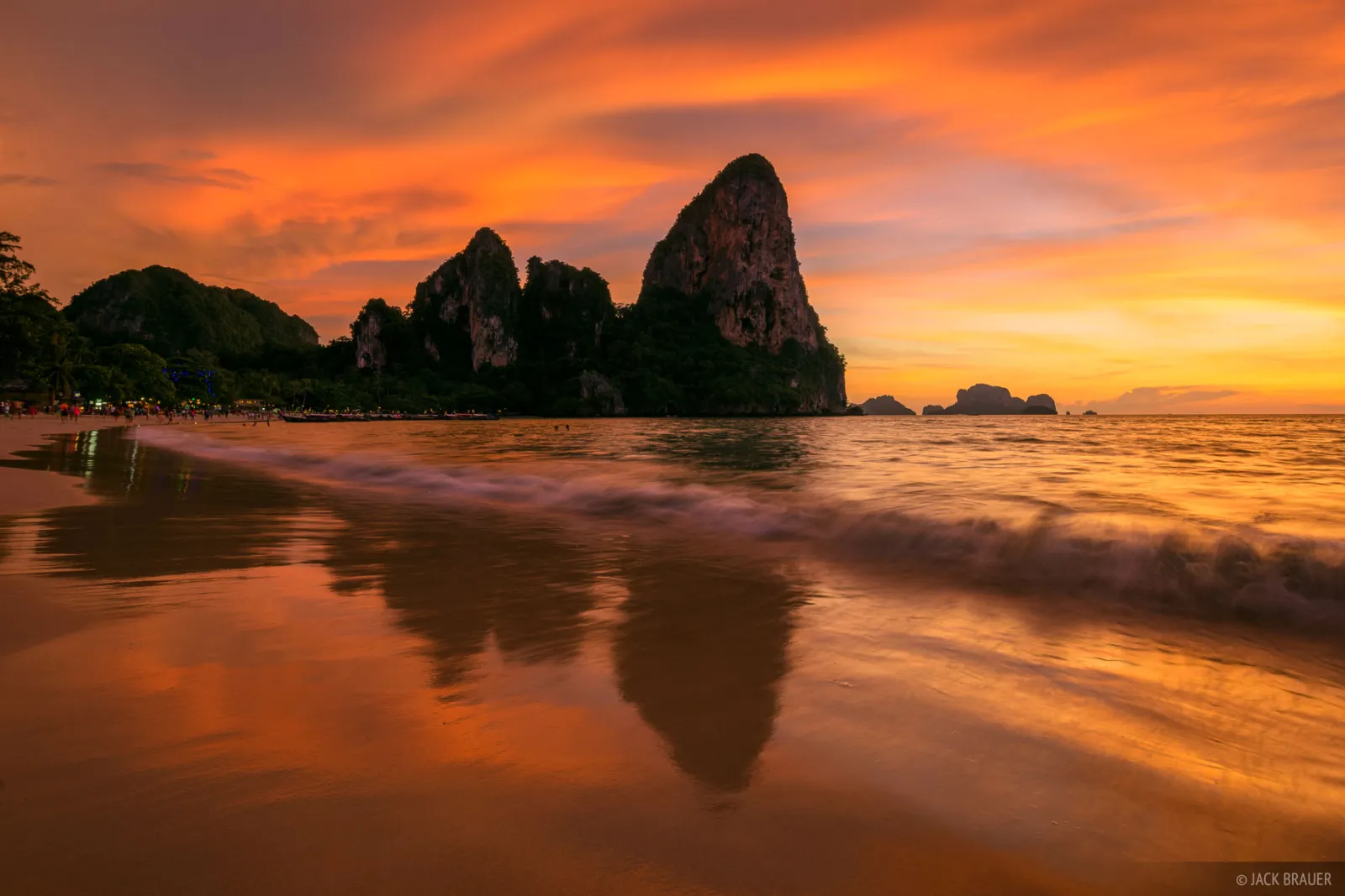 https://www.mountainphotography.com/images/xl/20141129-Railay-Sunset.jpg