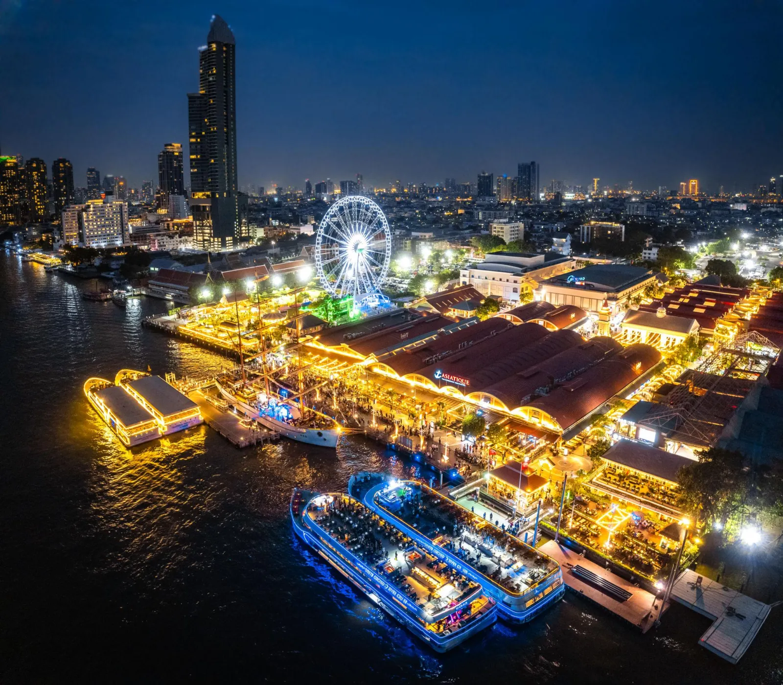 Asiatique The Riverfront